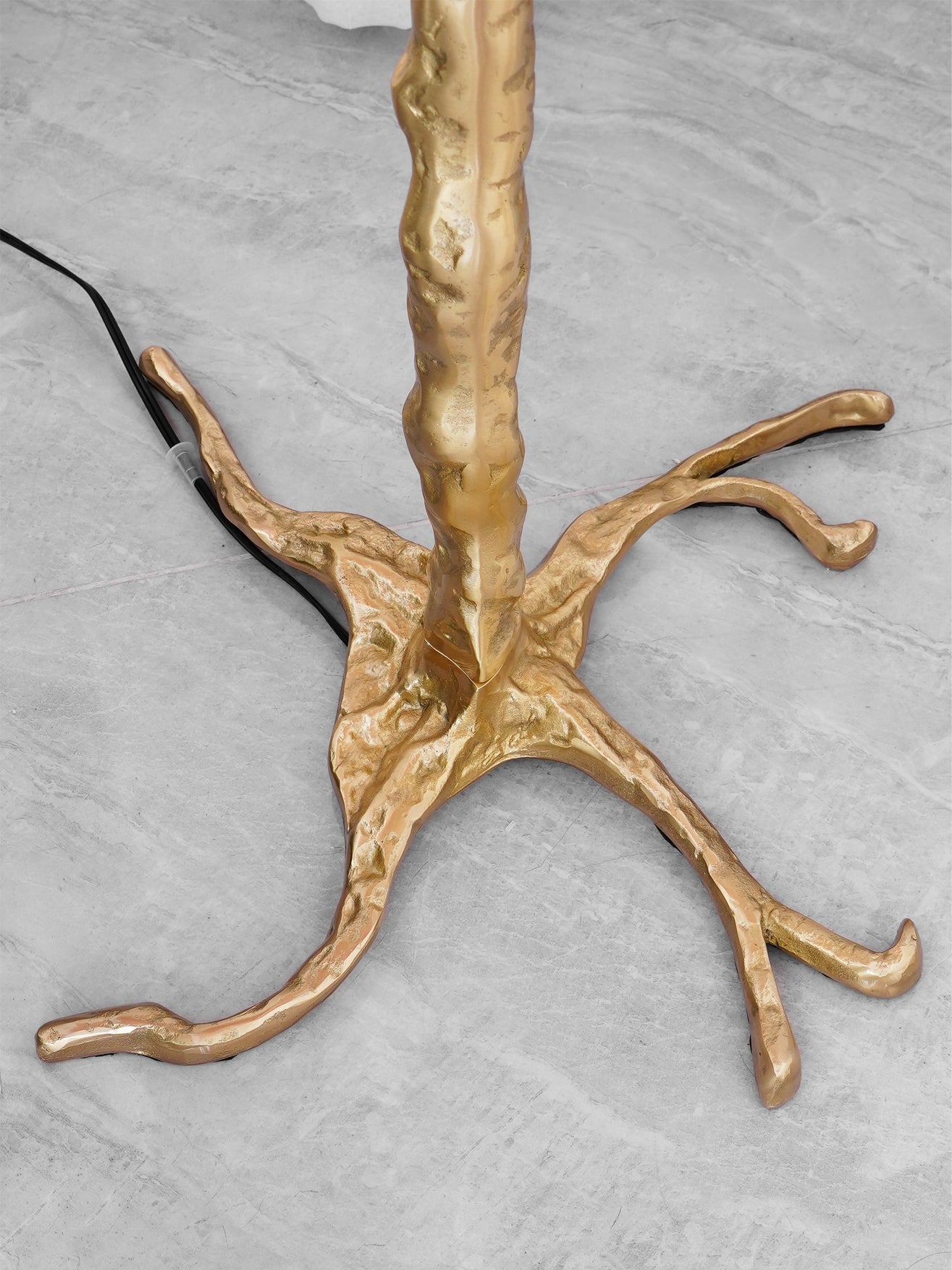 Selis Feather Brass Floor Lamp