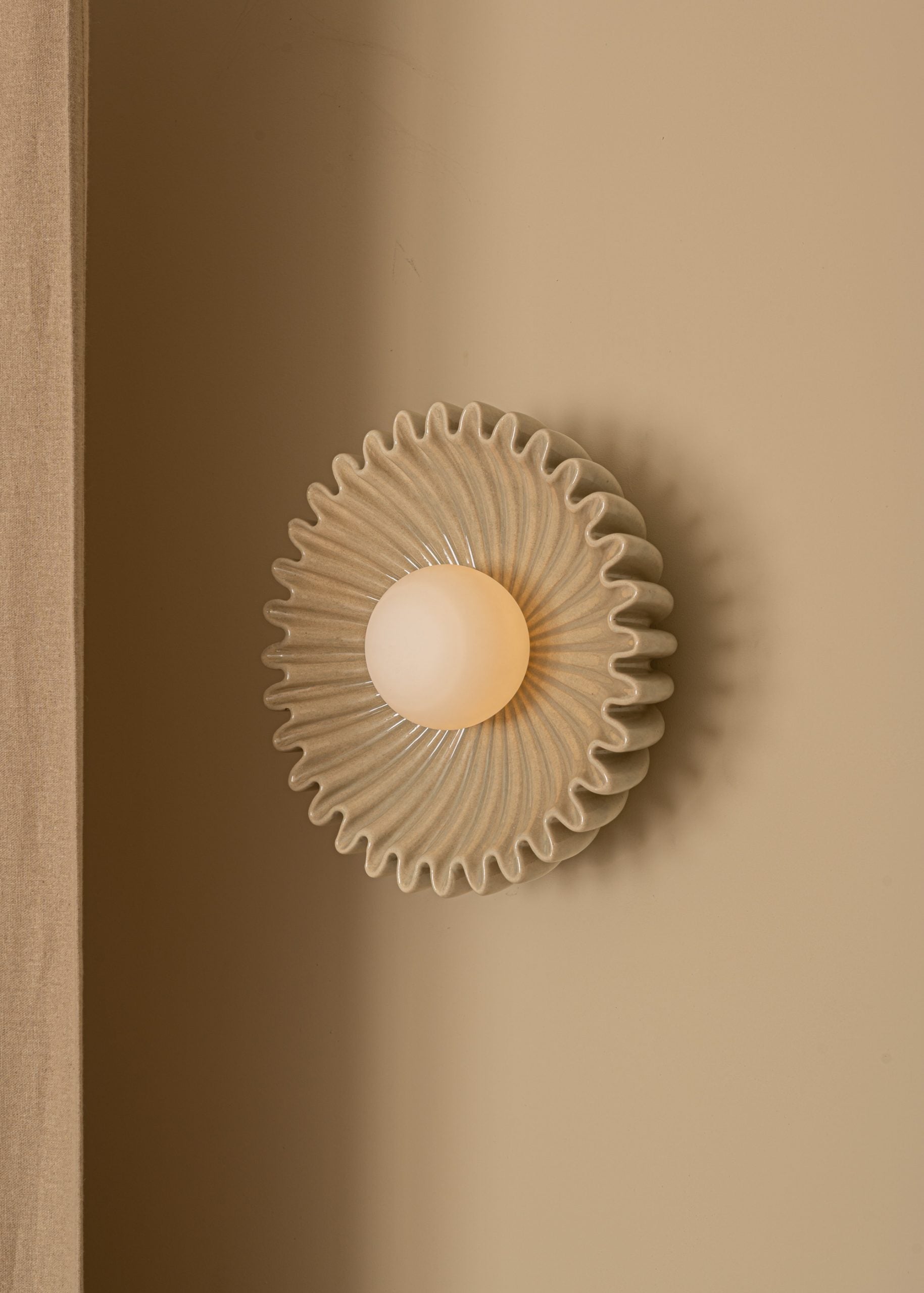 Viraisaya Wall Lamp
