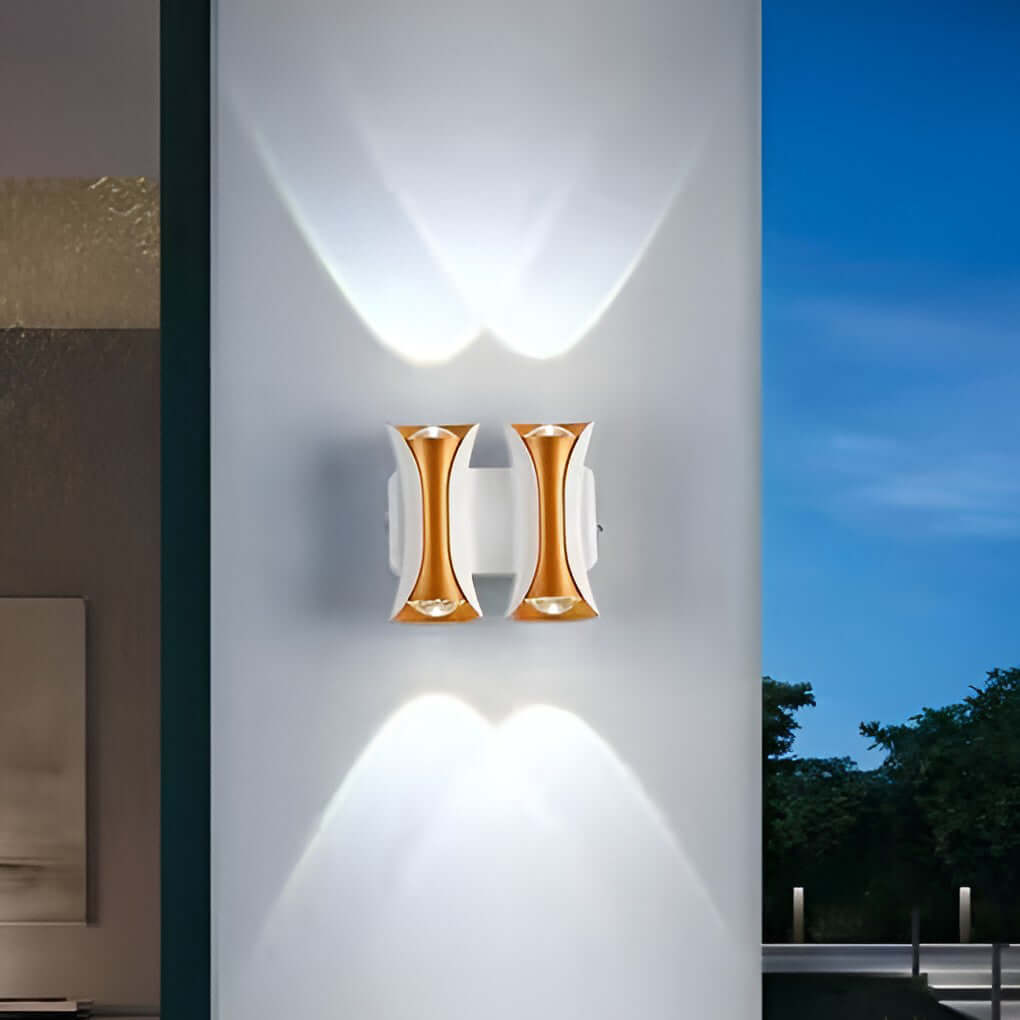 Phineas LED Modern Aluminum Outdoor Wall Sconce Light