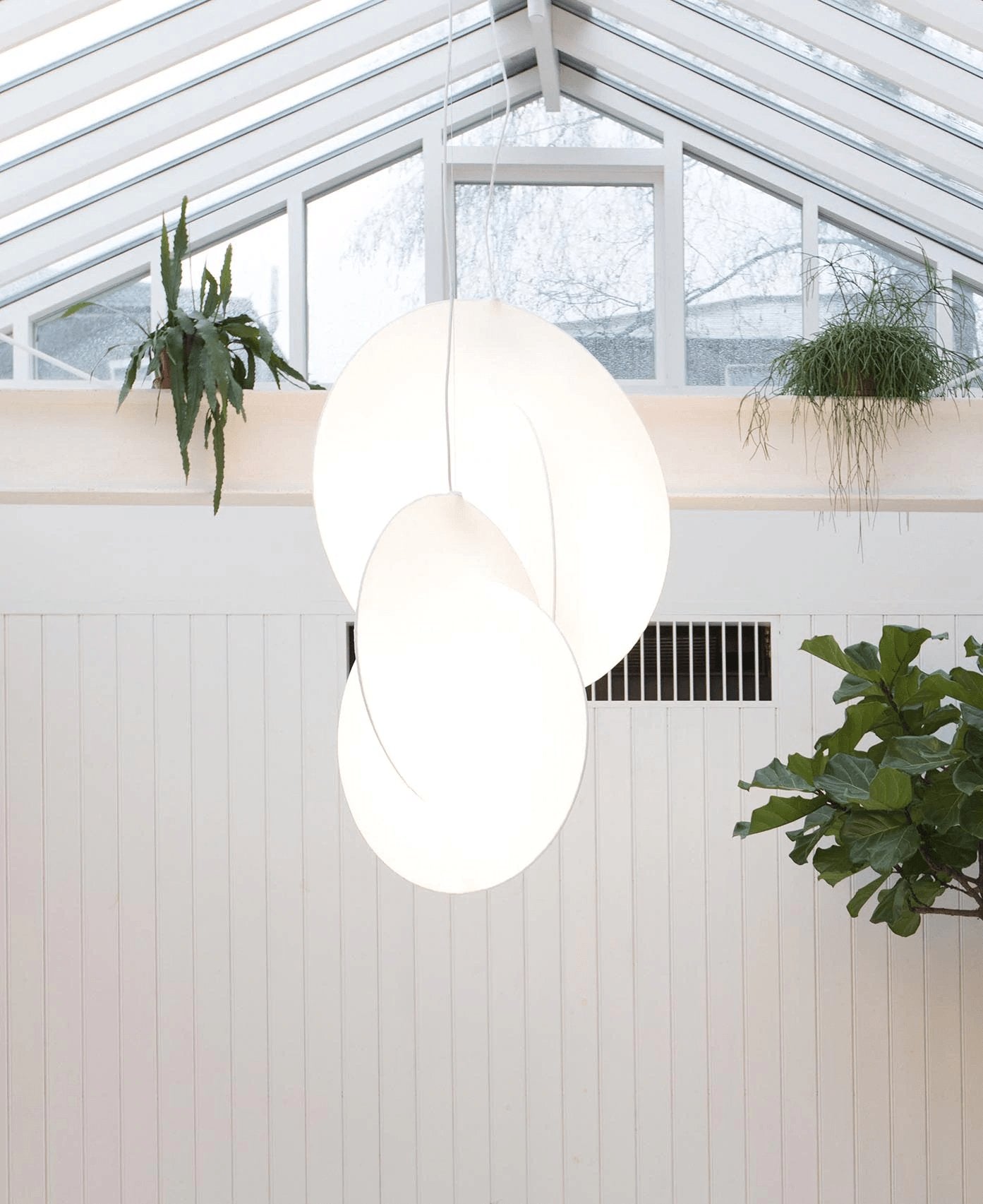 Ferivora Steel Artistic Pendant Lamp