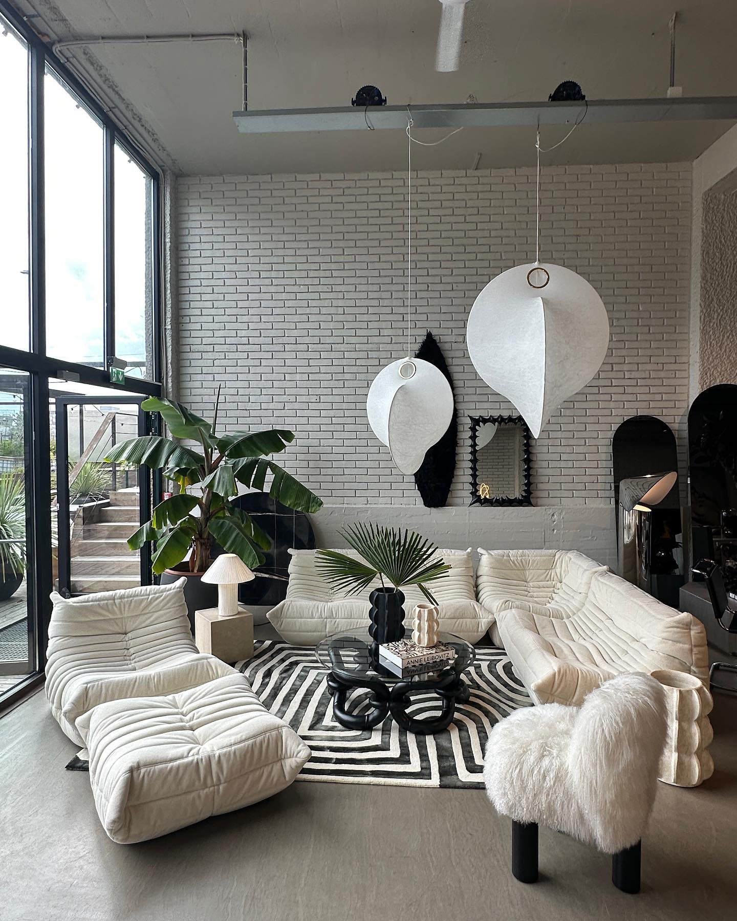 Ferivora Steel Artistic Pendant Lamp