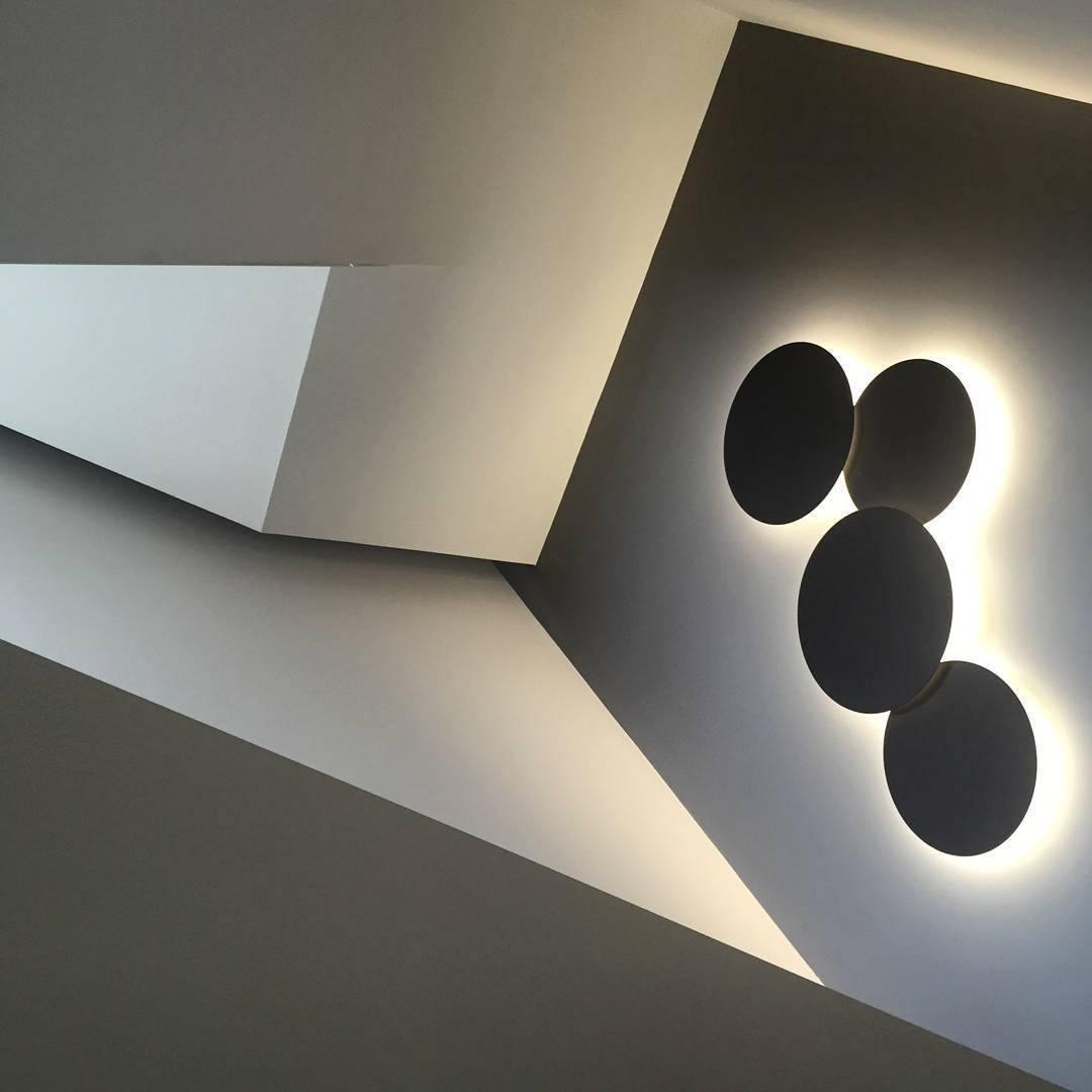 Arelis Geometric Disc Wall Lamp