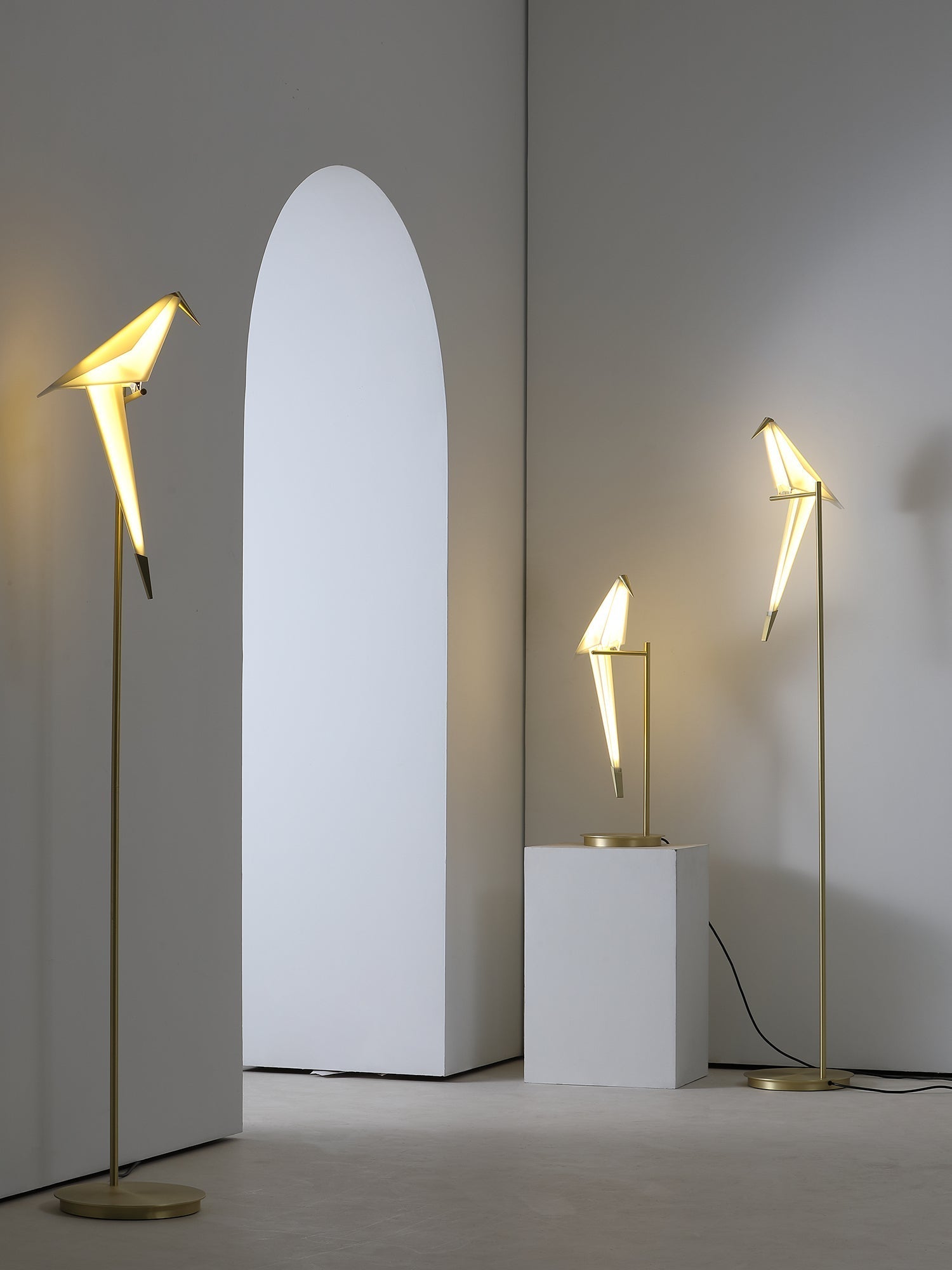 Kaelora Contemporary Table Lamp