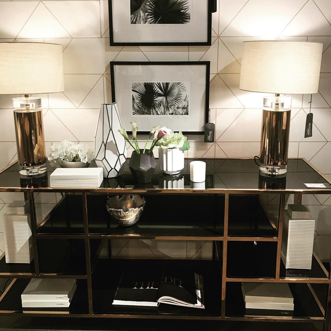 Reneleria Modern Table Lamp