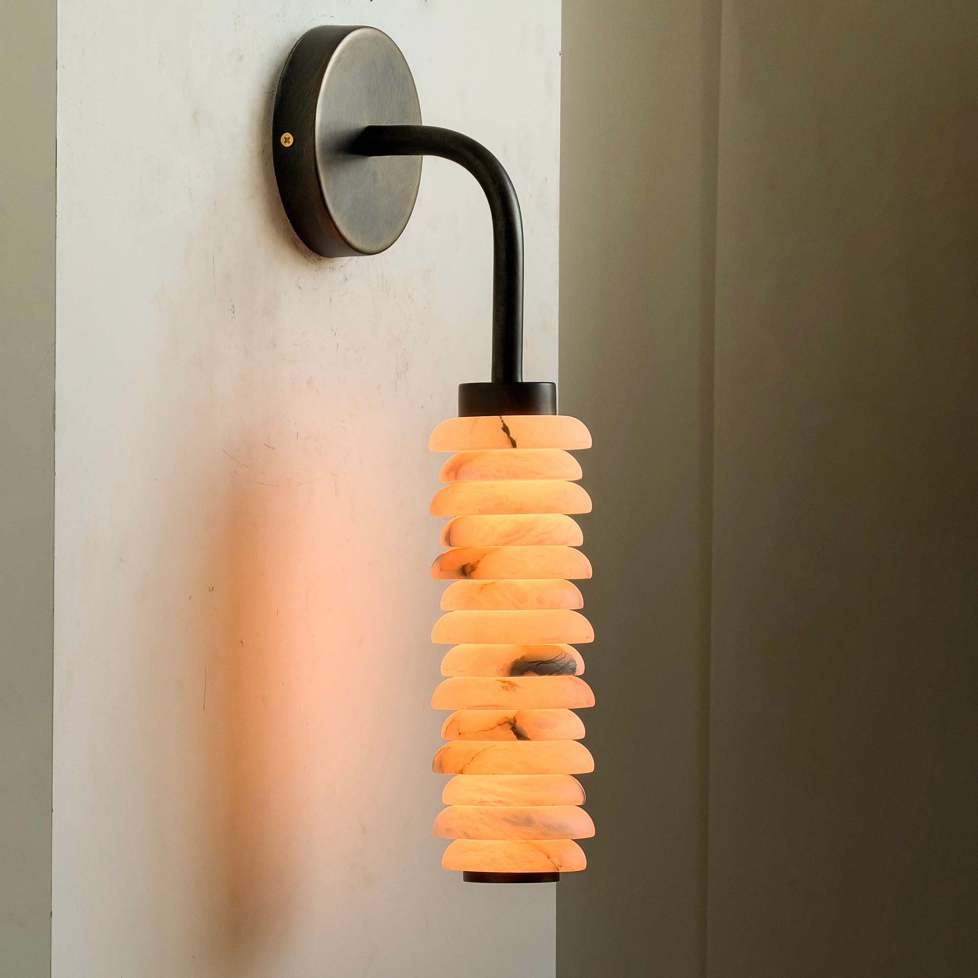 Rivaiella Sconce