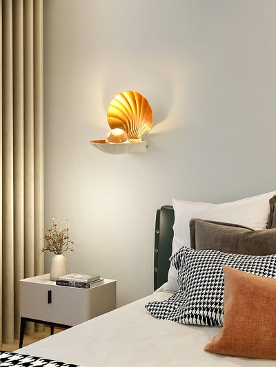 Lumieria Wall Lamp Pearl Clam