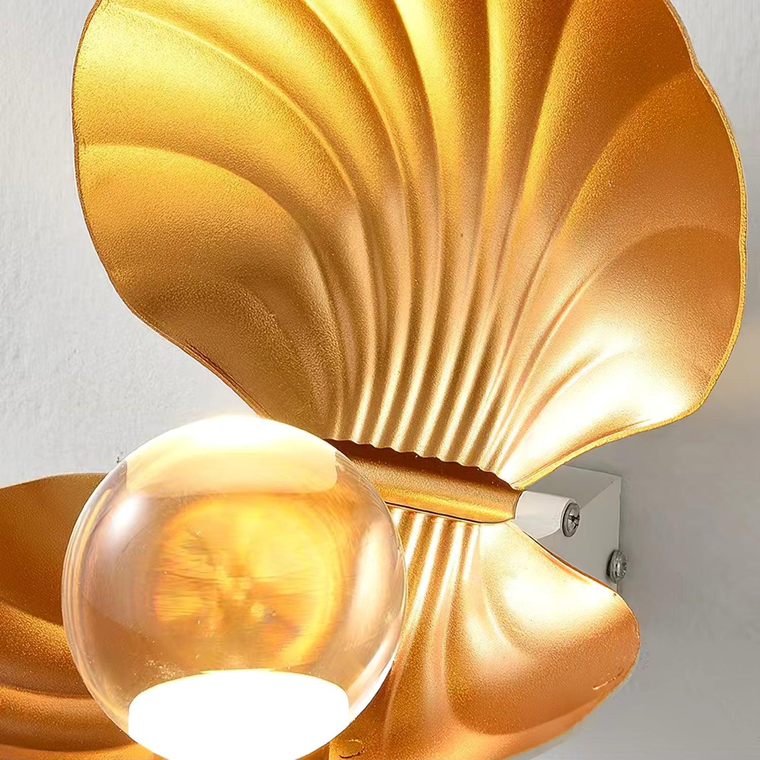 Lumieria Wall Lamp Pearl Clam