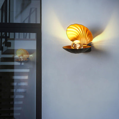 Lumieria Wall Lamp Pearl Clam