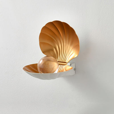 Lumieria Wall Lamp Pearl Clam
