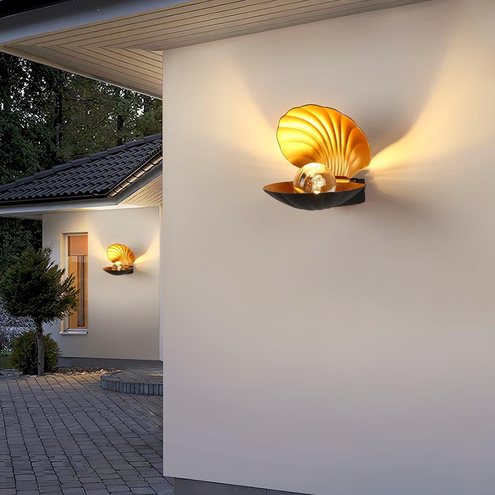 Lumieria Wall Lamp Pearl Clam