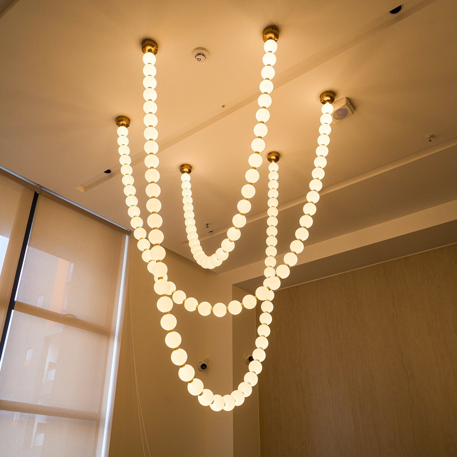 Zalvarin Brass Sputnik Chandelier - Neutral Decor