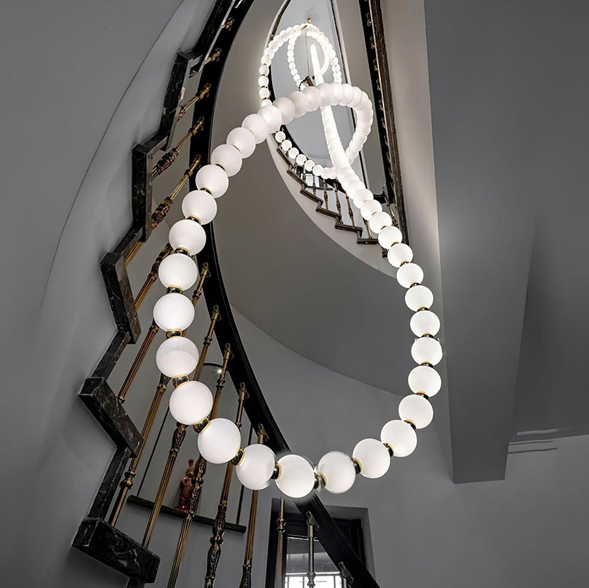 Zalvarin Brass Sputnik Chandelier - Neutral Decor