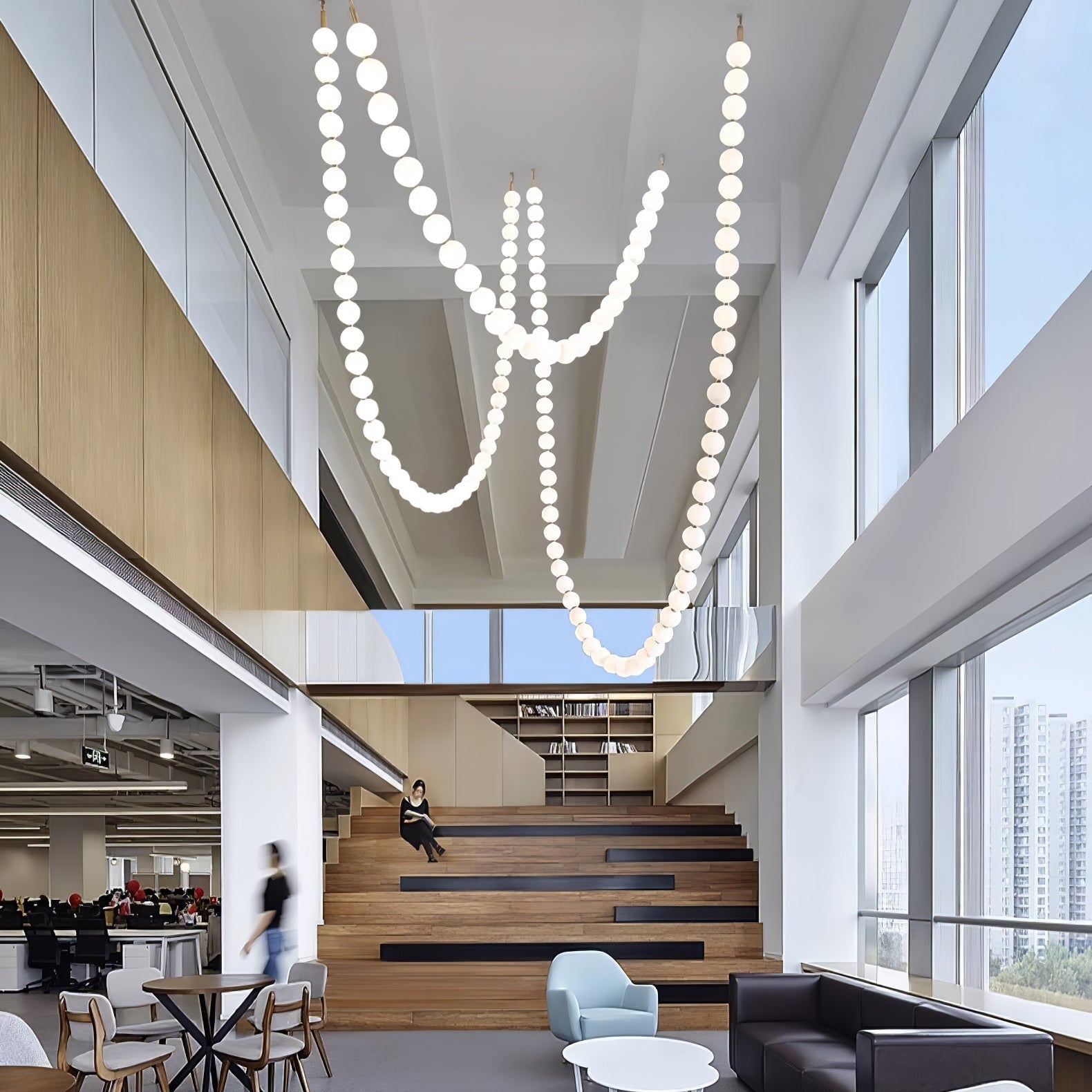 Zalvarin Brass Sputnik Chandelier - Neutral Decor
