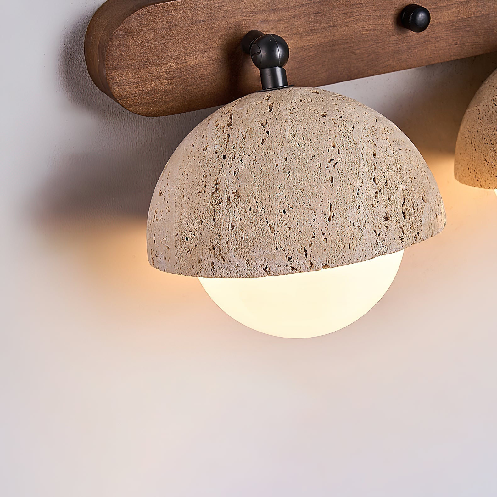 Vodora Wall Lamp