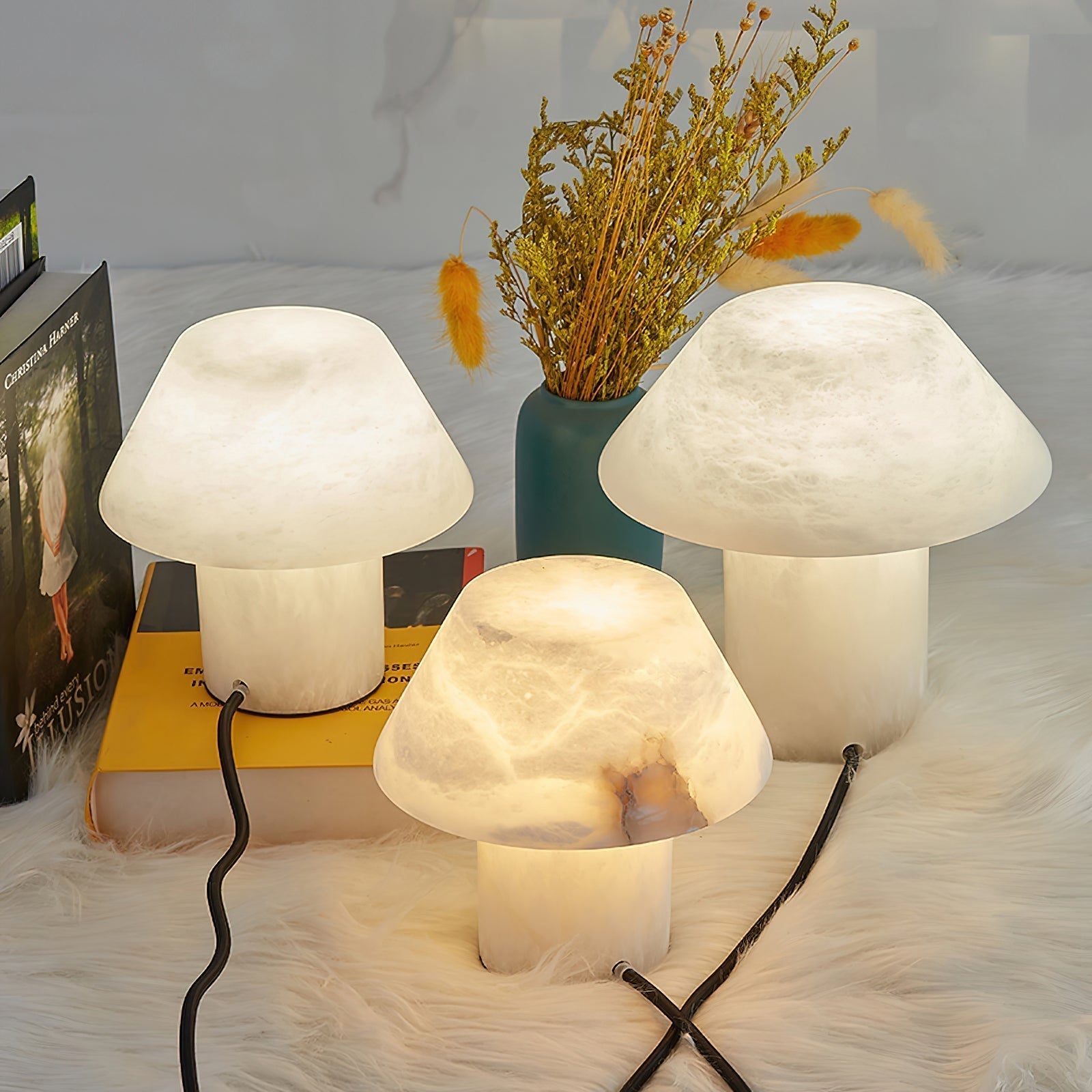 Alamir Table Lamp