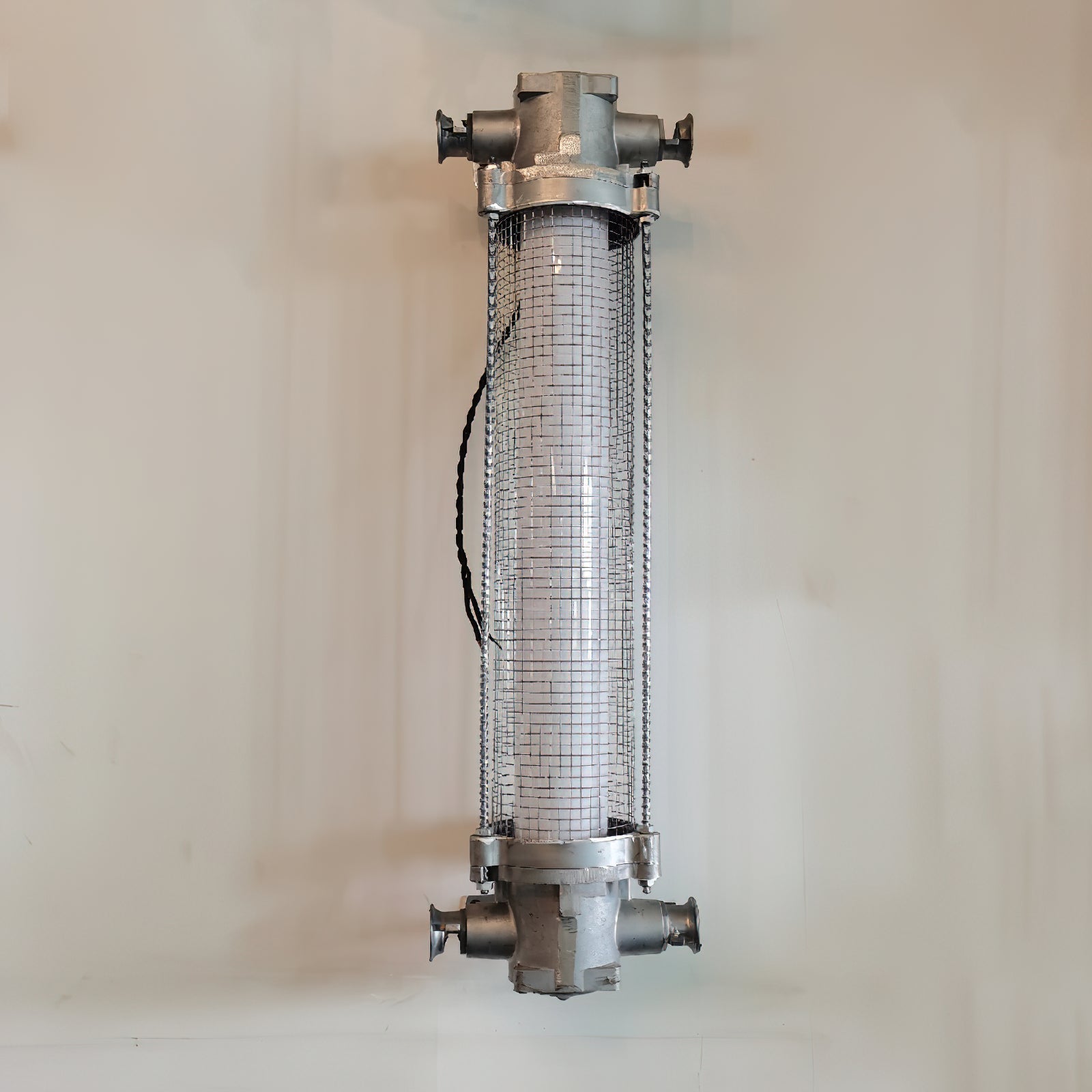 Nyliryra Wall Lamp