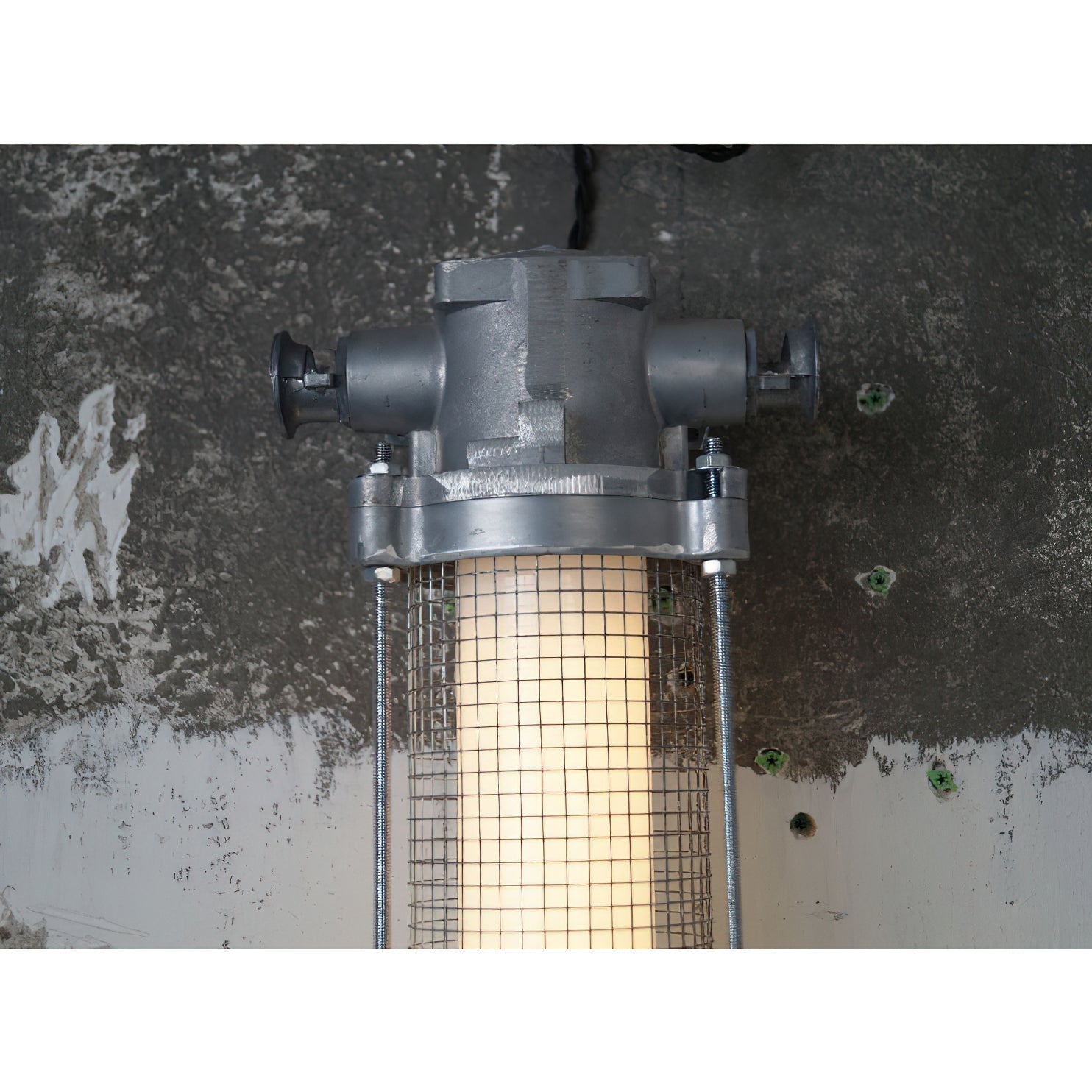 Nyliryra Wall Lamp