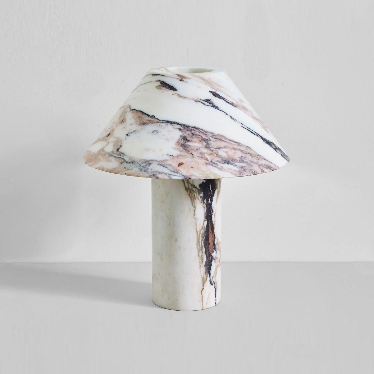 Veinir Table Lamp