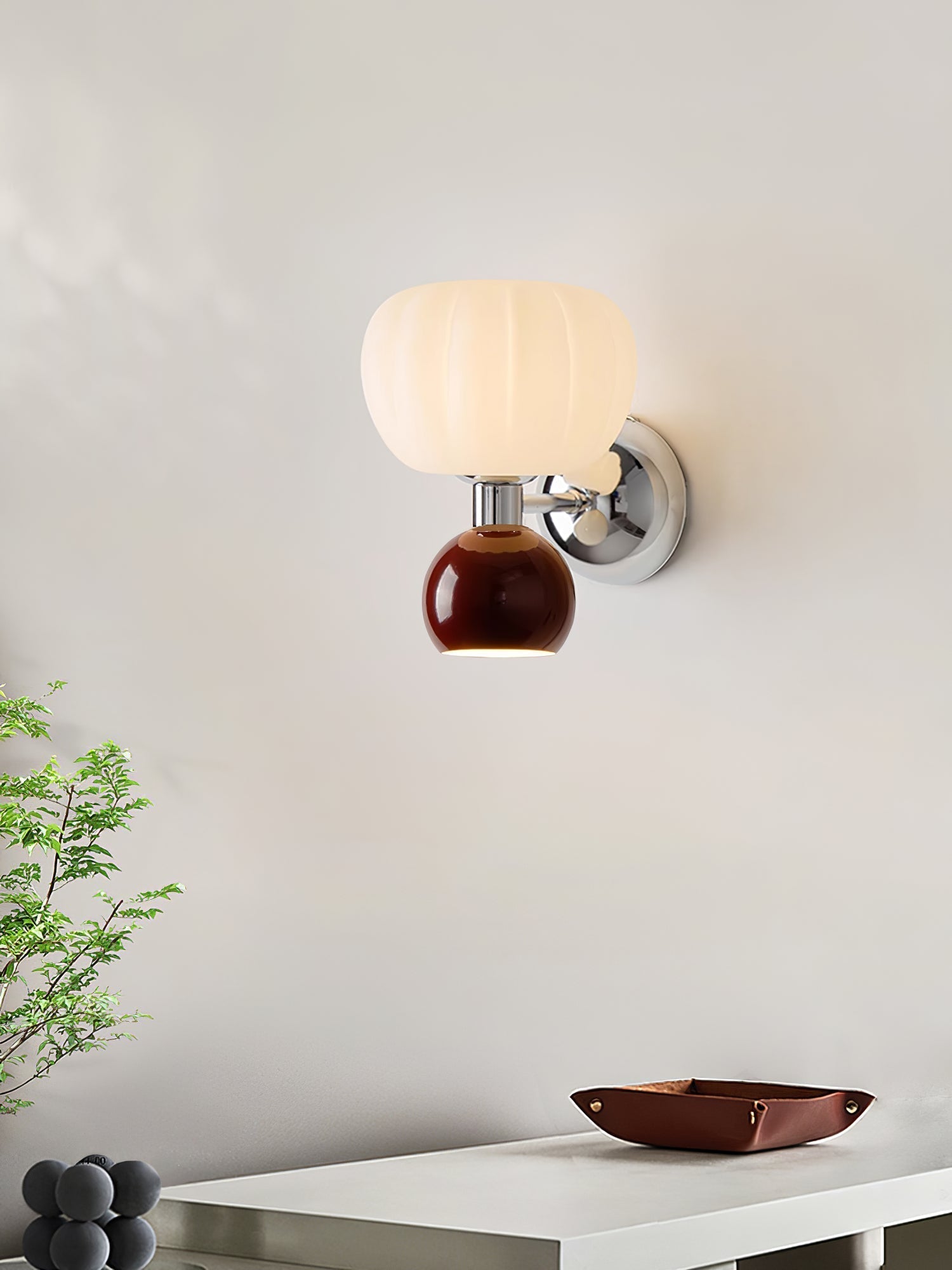 Elaiaria Wall Lamp