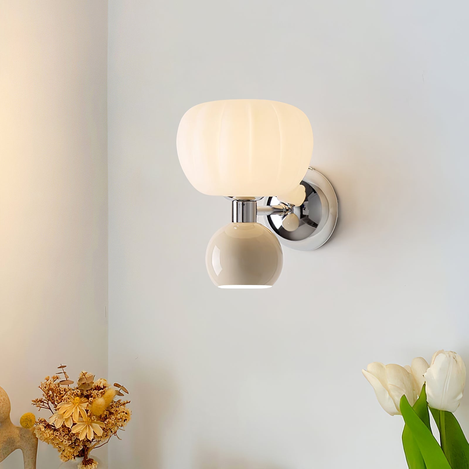 Elaiaria Wall Lamp