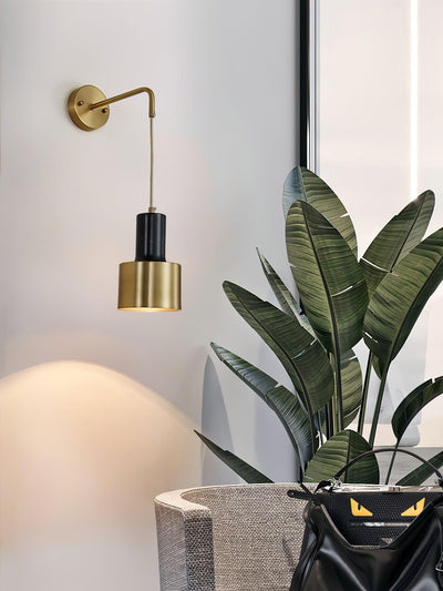 Rivereria Minimalist Wall Lamp