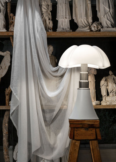 Flaria Table Lamp
