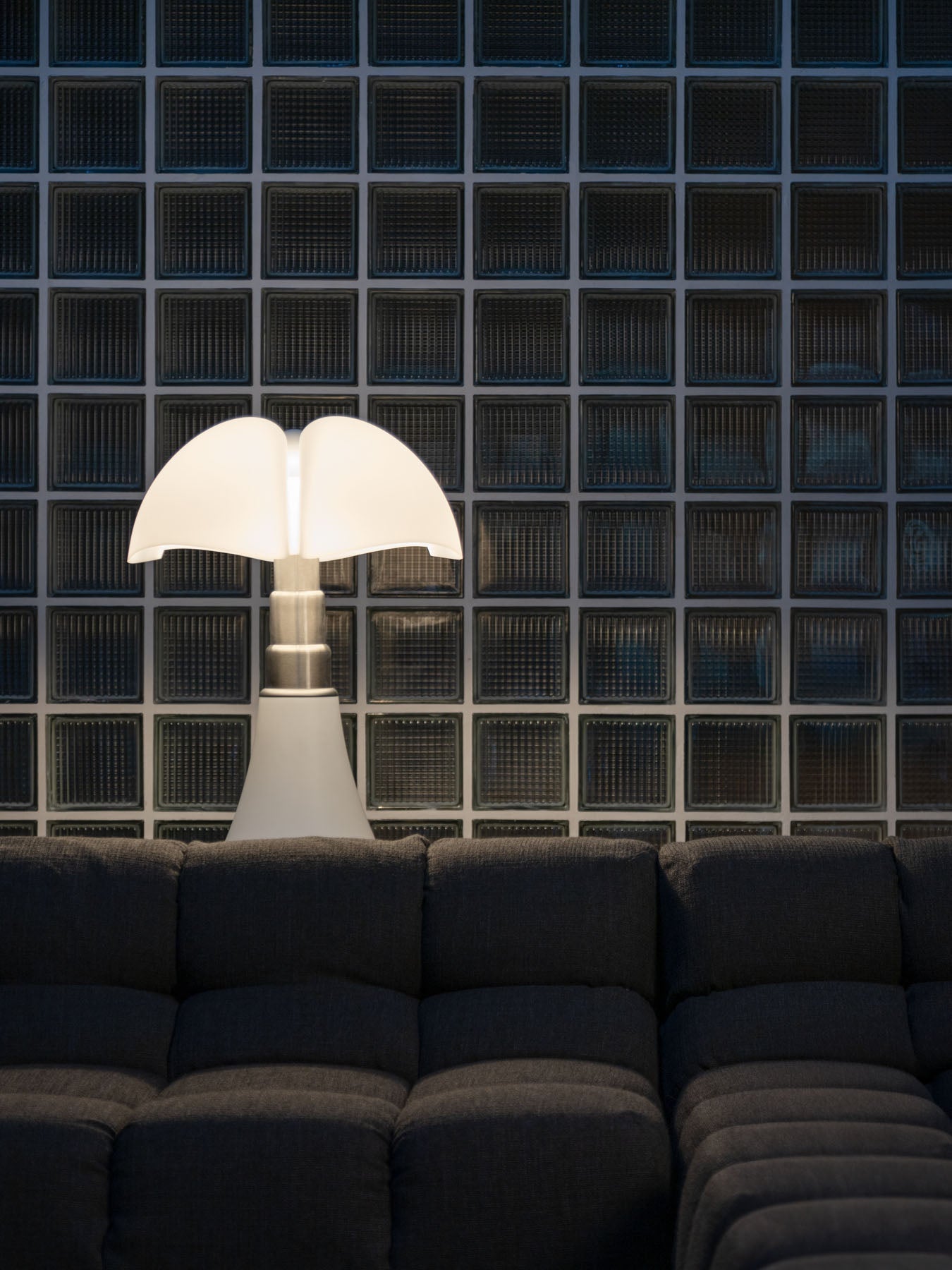 Flaria Table Lamp