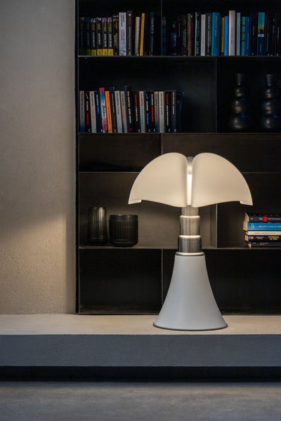 Flaria Table Lamp