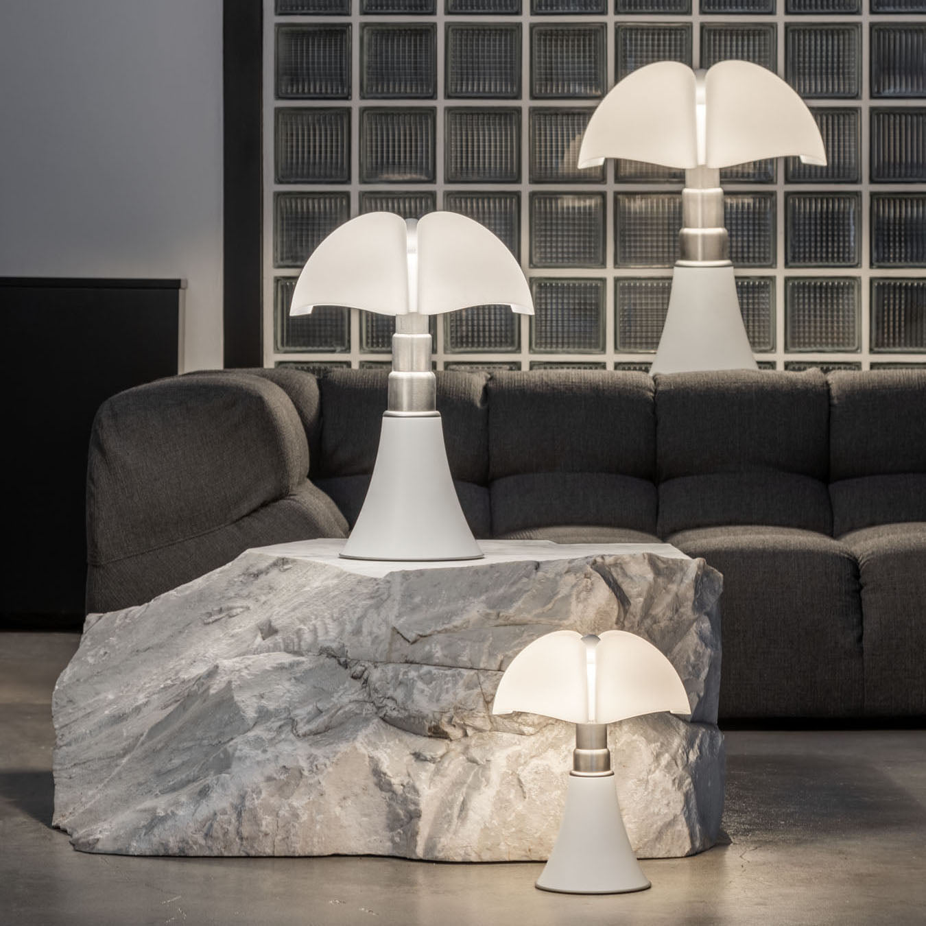 Flaria Table Lamp