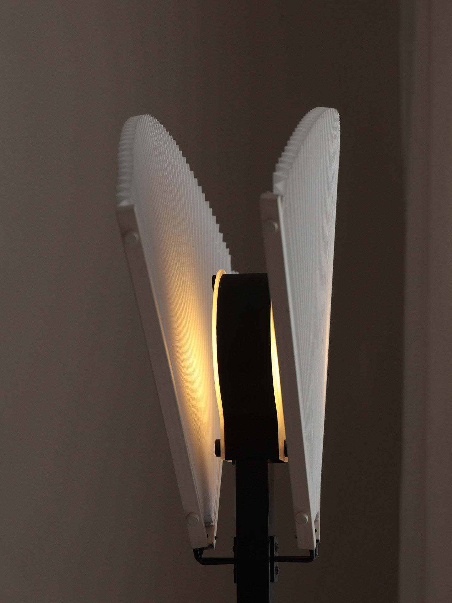 Pleated Fan Floor Lamp