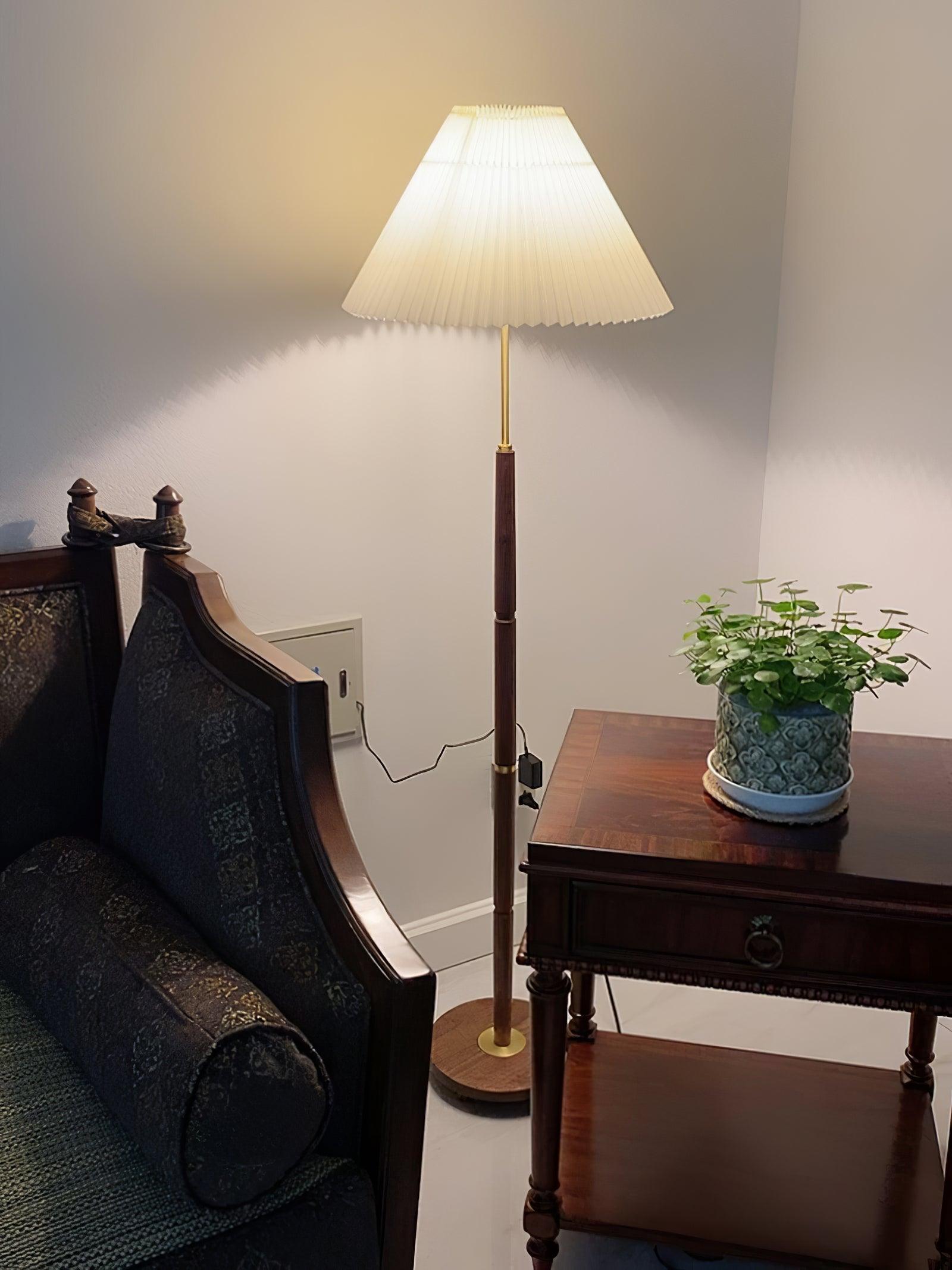 Syleina Minimalist Wood Floor Lamp