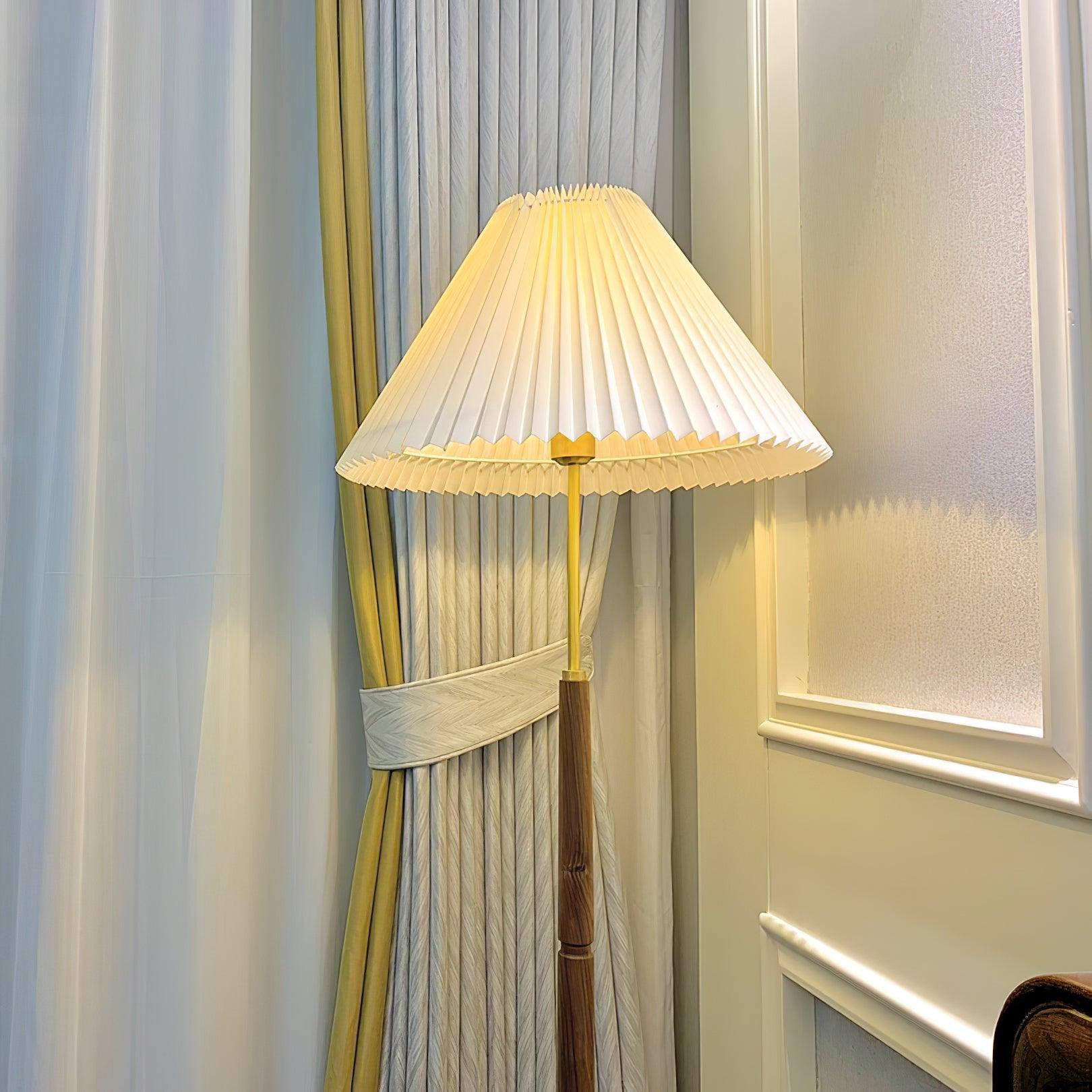 Syleina Minimalist Wood Floor Lamp