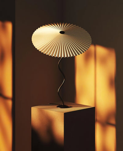Krenis Fabric Artistic Table Lamp