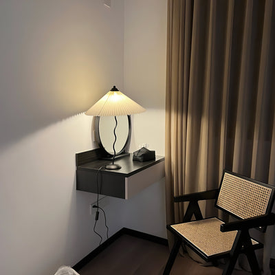 Krenis Fabric Artistic Table Lamp