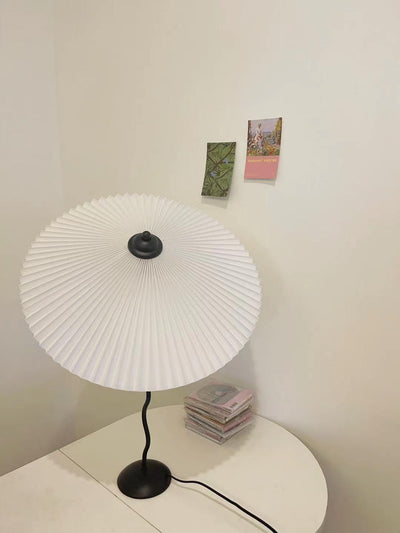 Krenis Fabric Artistic Table Lamp