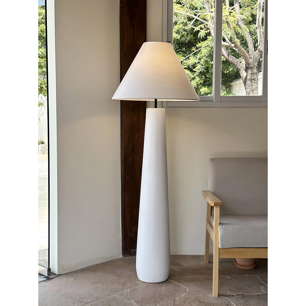 Columnil White Floor Lamp
