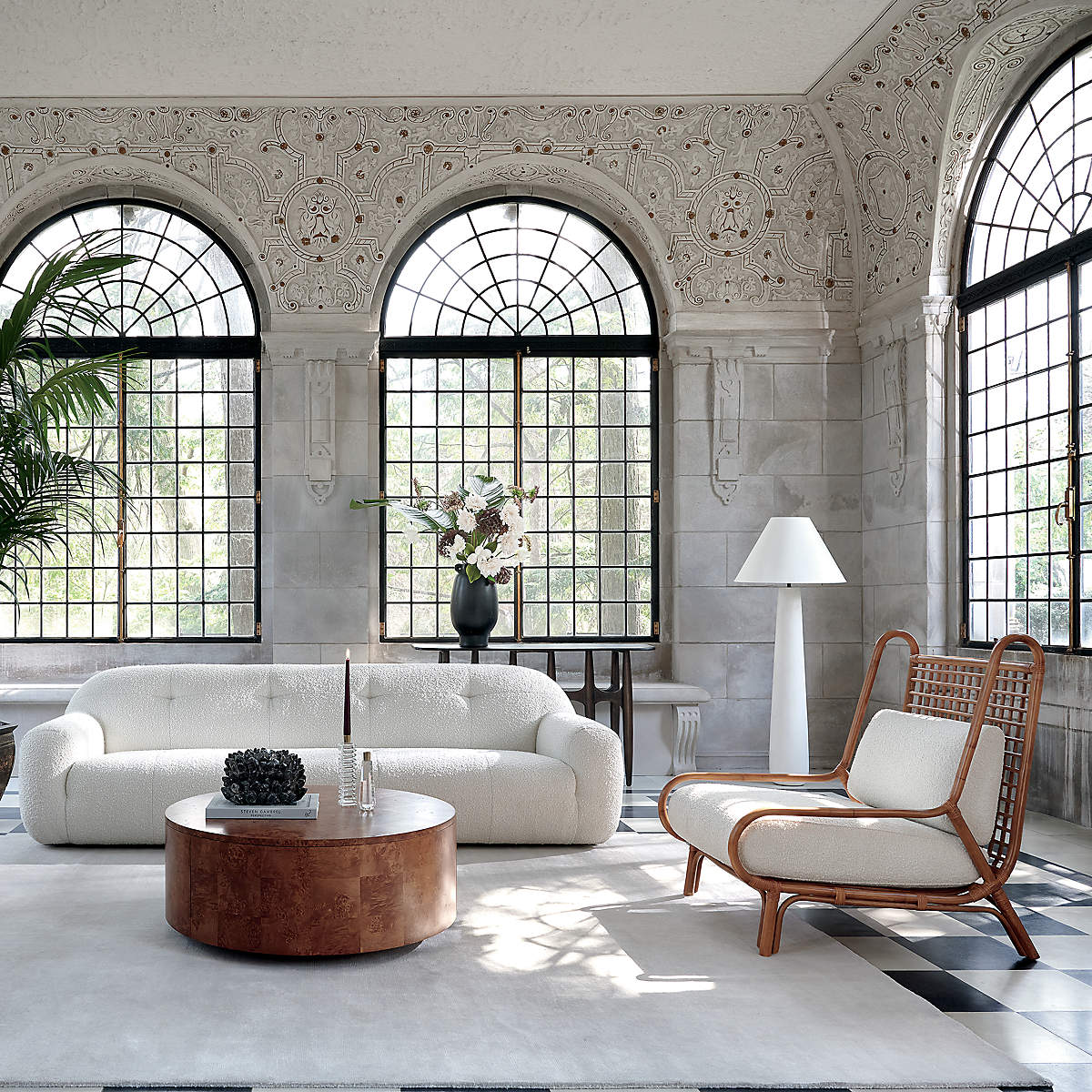 Columnil White Floor Lamp