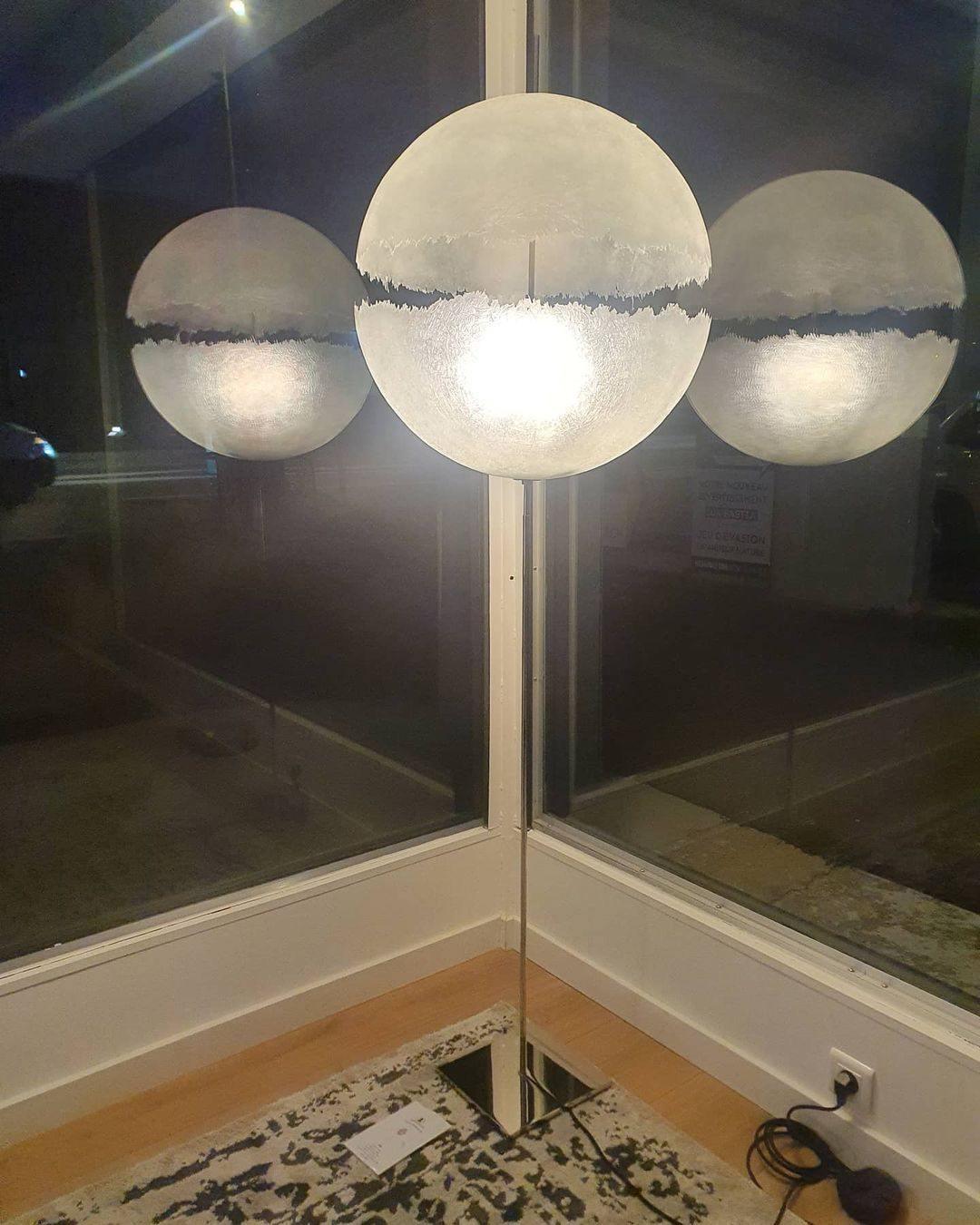 Sel Futuristic Pendant Lamp
