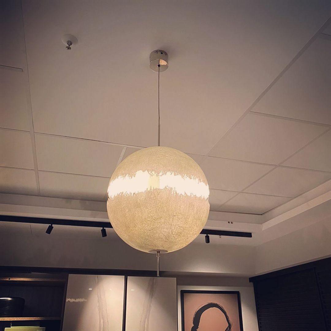 Sel Futuristic Pendant Lamp