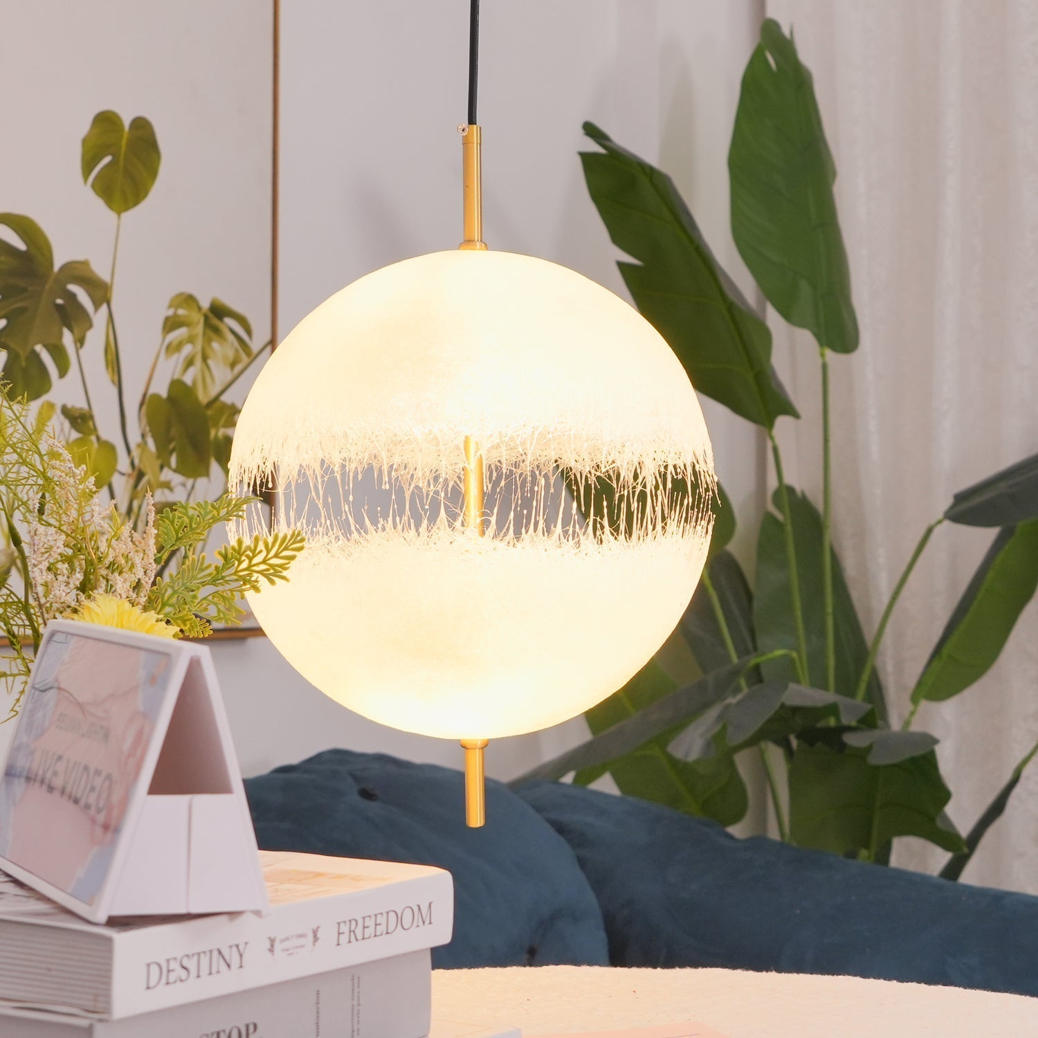 Sel Futuristic Pendant Lamp