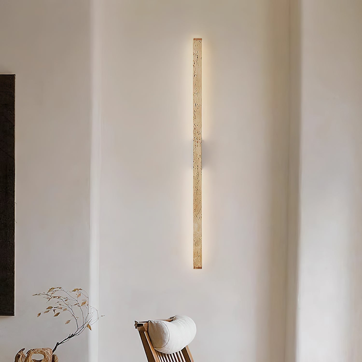 Vivyna Travertine Wall Lamp