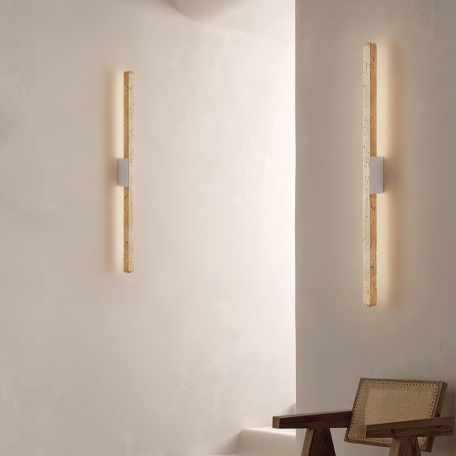 Vivyna Travertine Wall Lamp