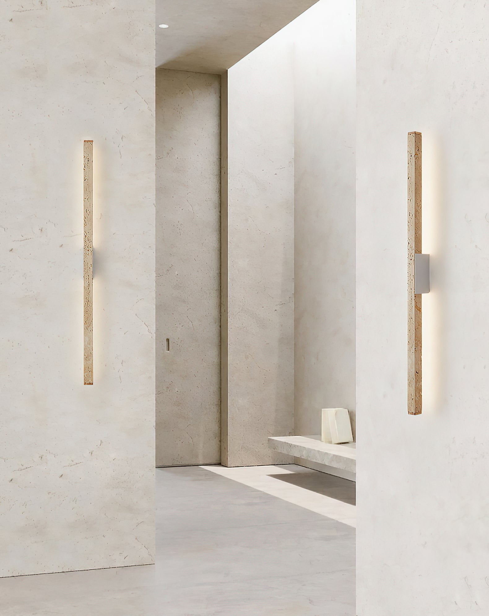 Vivyna Travertine Wall Lamp