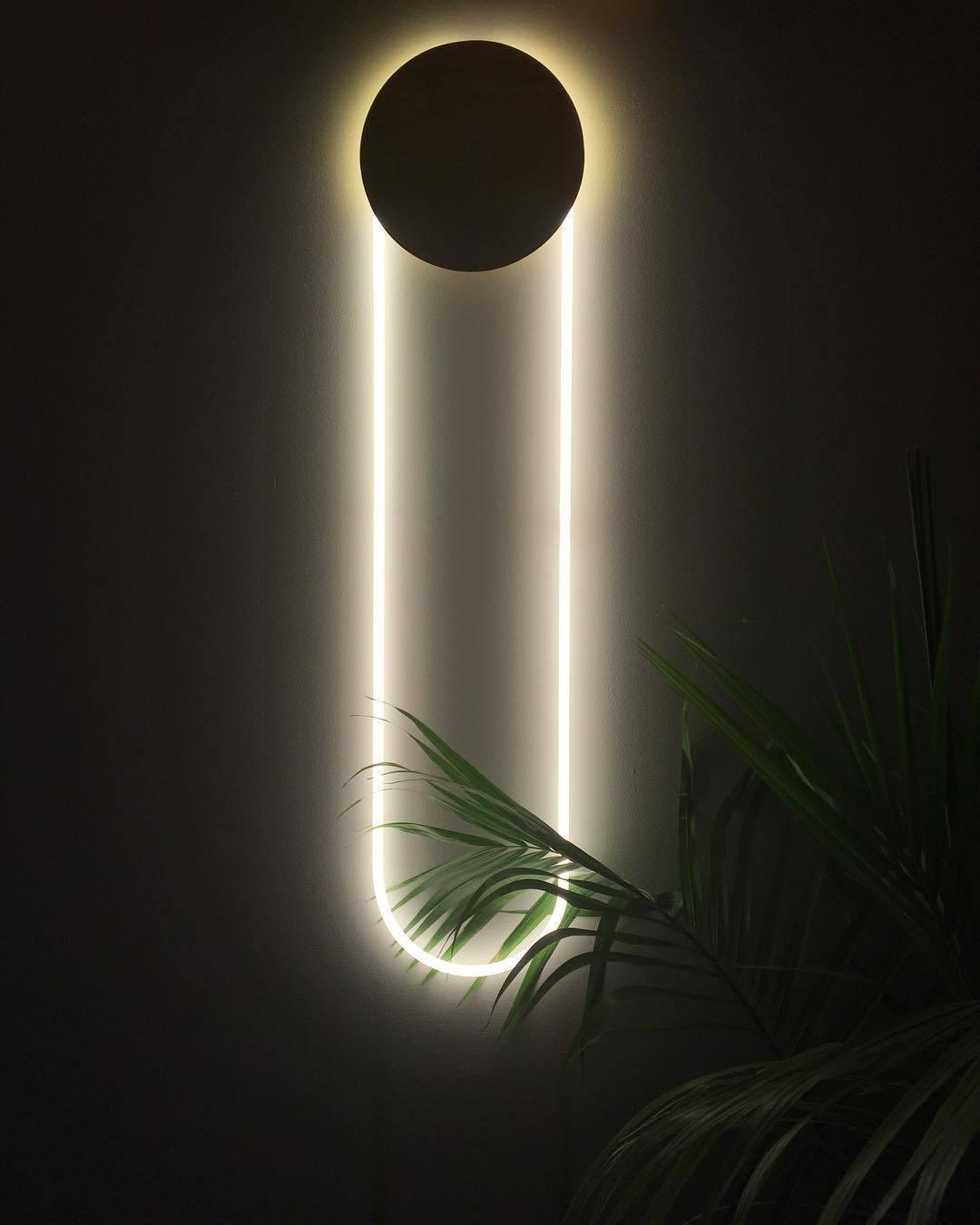 Lalem Acrylic Minimalist Wall Lamp