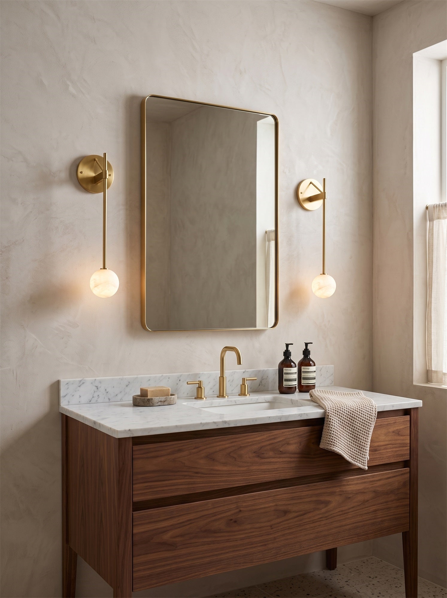 Calorine Wall Light