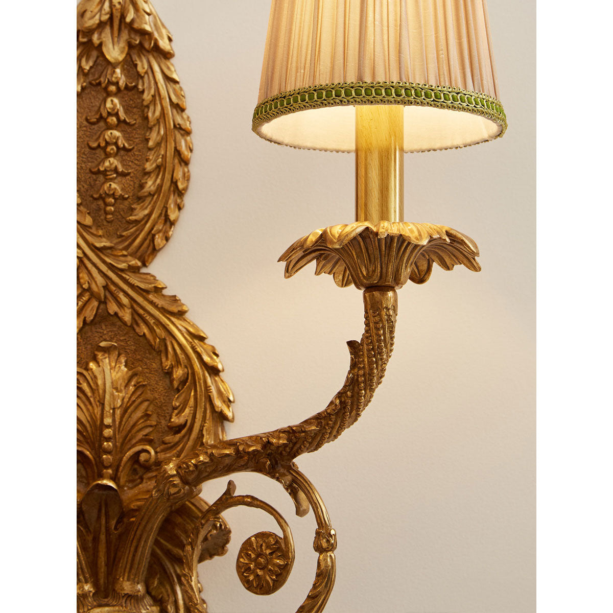 Regals Wall Sconce