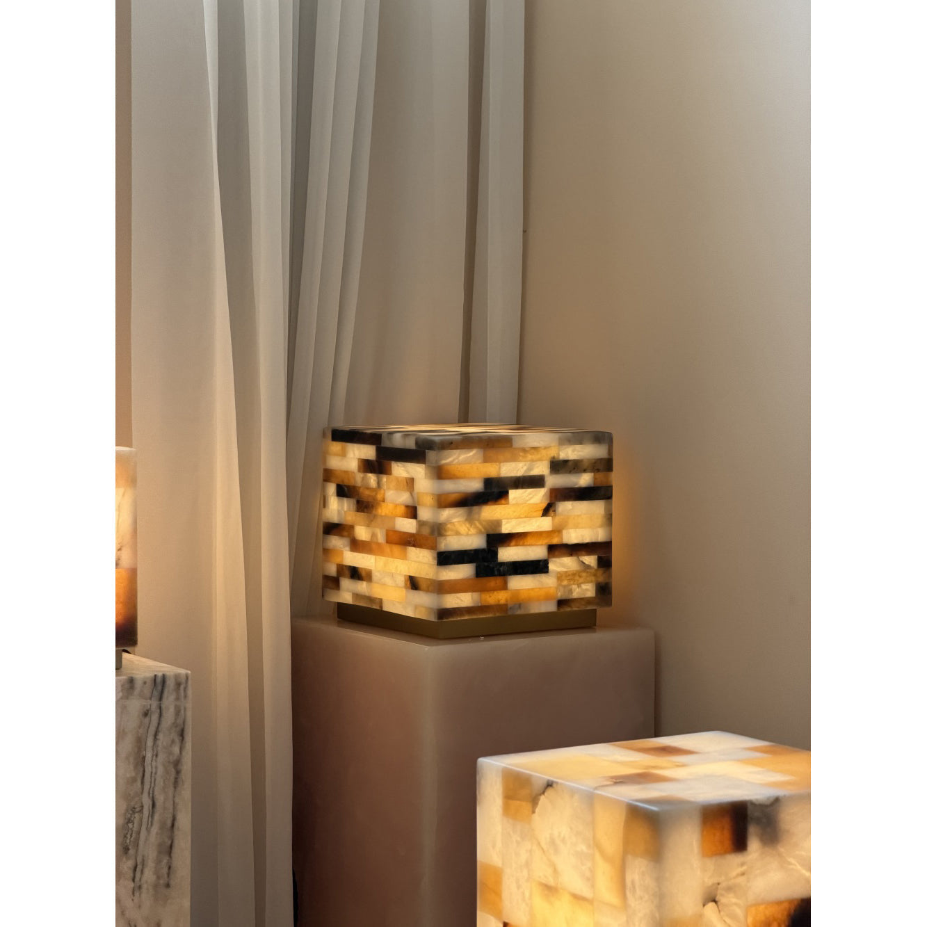 Lioriise Table Lamp