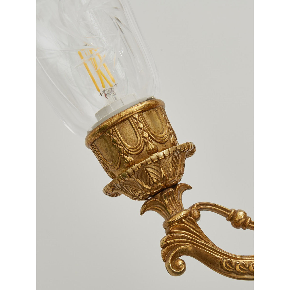 Oreluelle Table Lamp