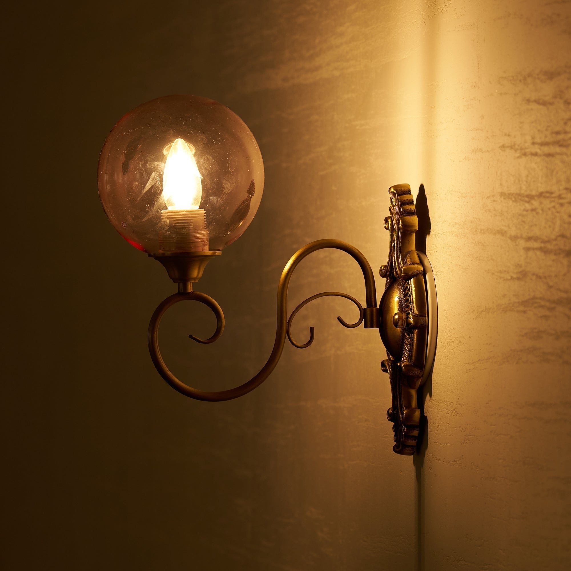 Lavinia Wall Lamp