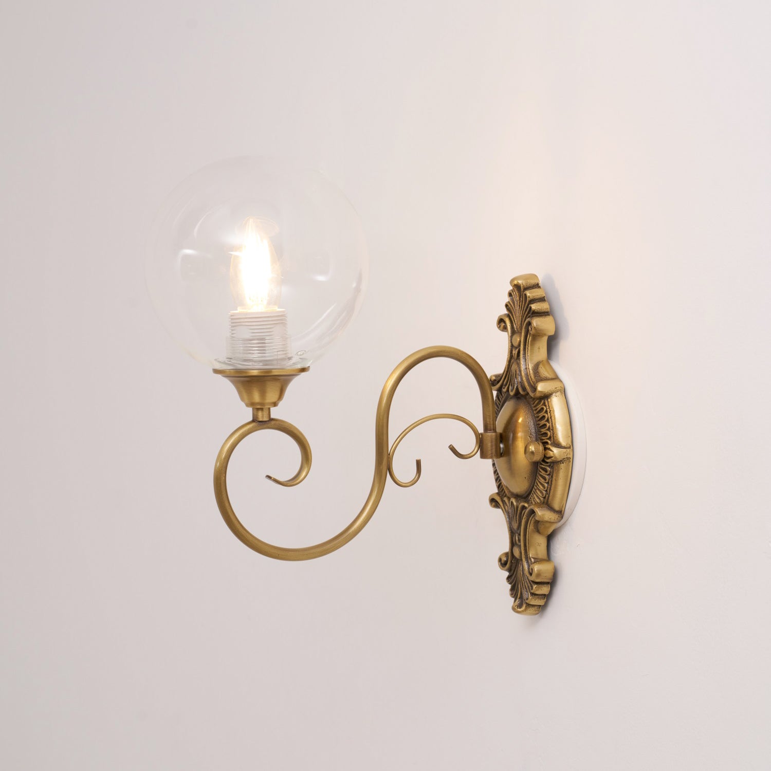 Lavinia Wall Lamp